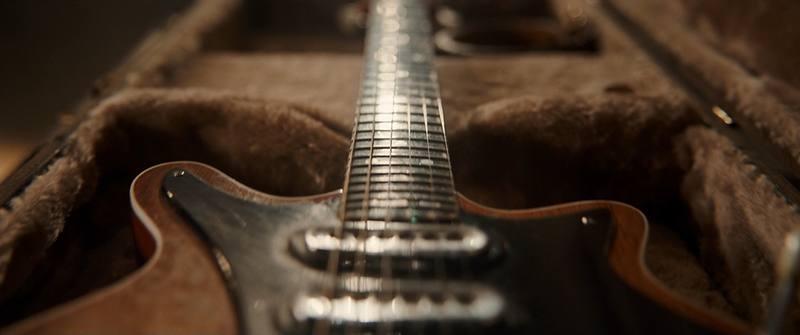 close-up guitar strings